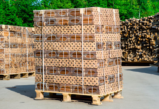 Briquettes Pini Kay en 96 sacs de 10 kg chacun